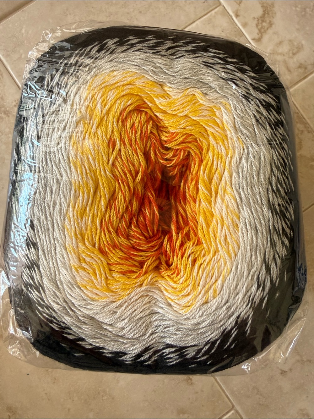 Gradient Yellow to Black Ombre Home Art Yarn Flowers Cake